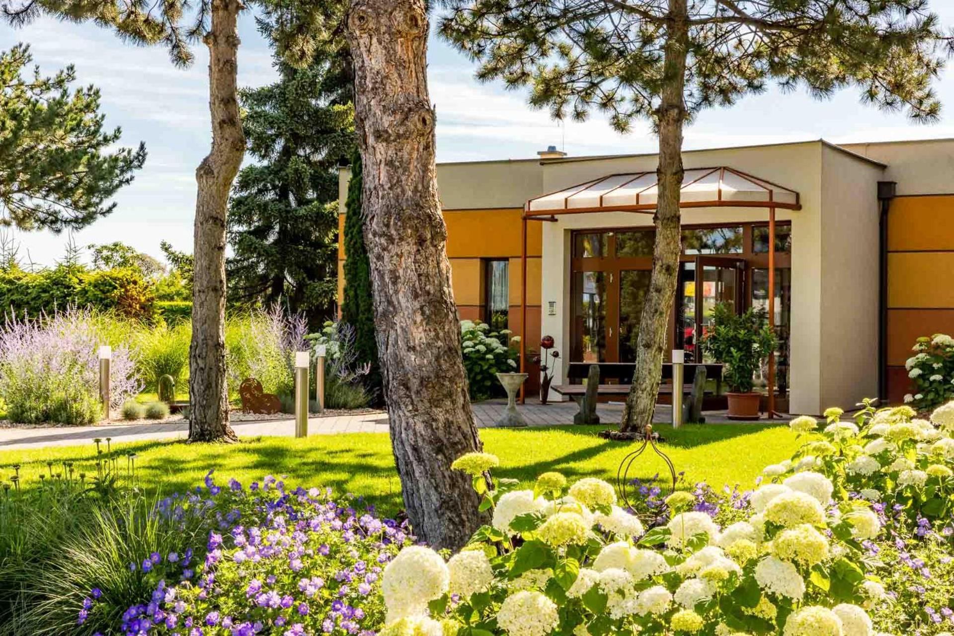 Hotel Garni Steinfeld وينر نويشتاد المظهر الخارجي الصورة